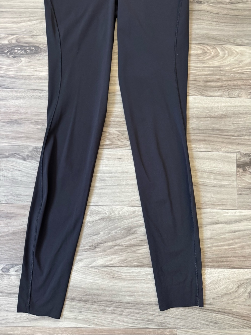 Lululemon Base Pace High-Rise Tight 28" in Black Size 4 - Picture 3 of 11